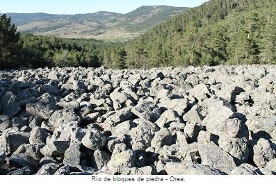 Rio de bloques de piedra -Orea