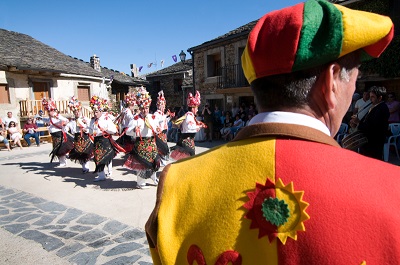 Danzantes de Valverde de los Arroyos