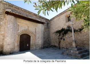 Portada de la colegiata de Pastrana.