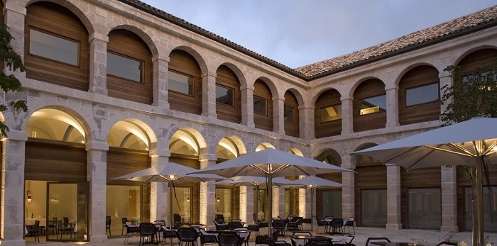 Parador de Alcalá de Henares Parador de Alcalá de Henares